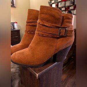Women’s boots
